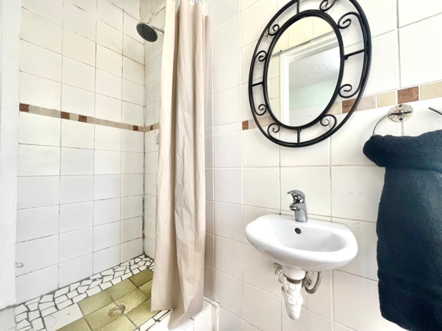 5 Bedroom Property for Sale in Paradise Beach Eastern Cape